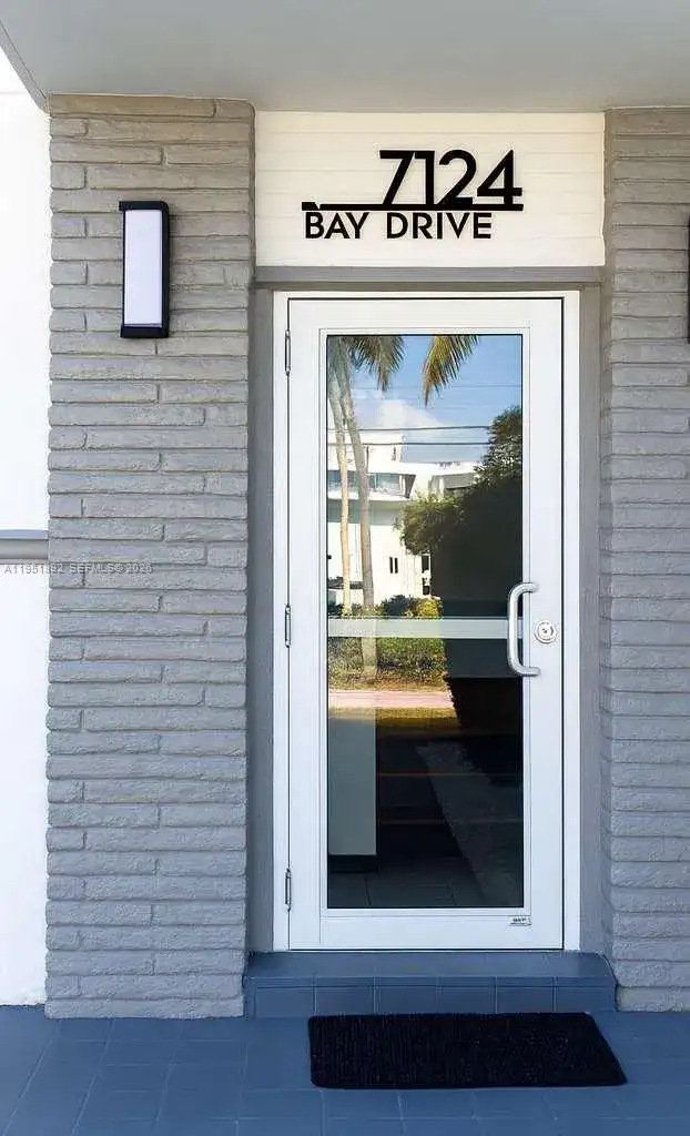 7124 Bay Dr # 4, Miami Beach FL 33141 photo 5