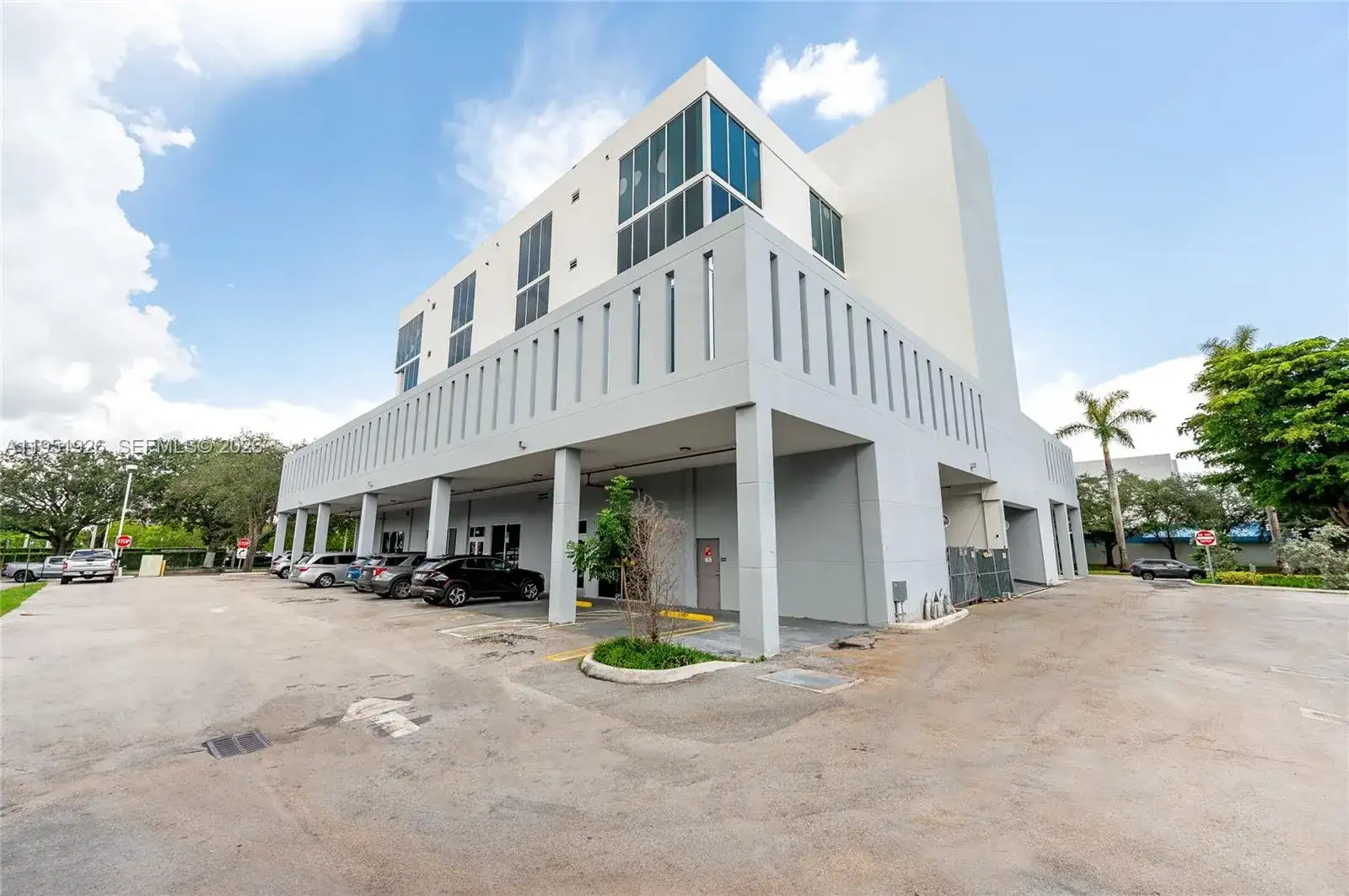 10450 NW 33rd St # 501, Doral FL 33172 photo 4