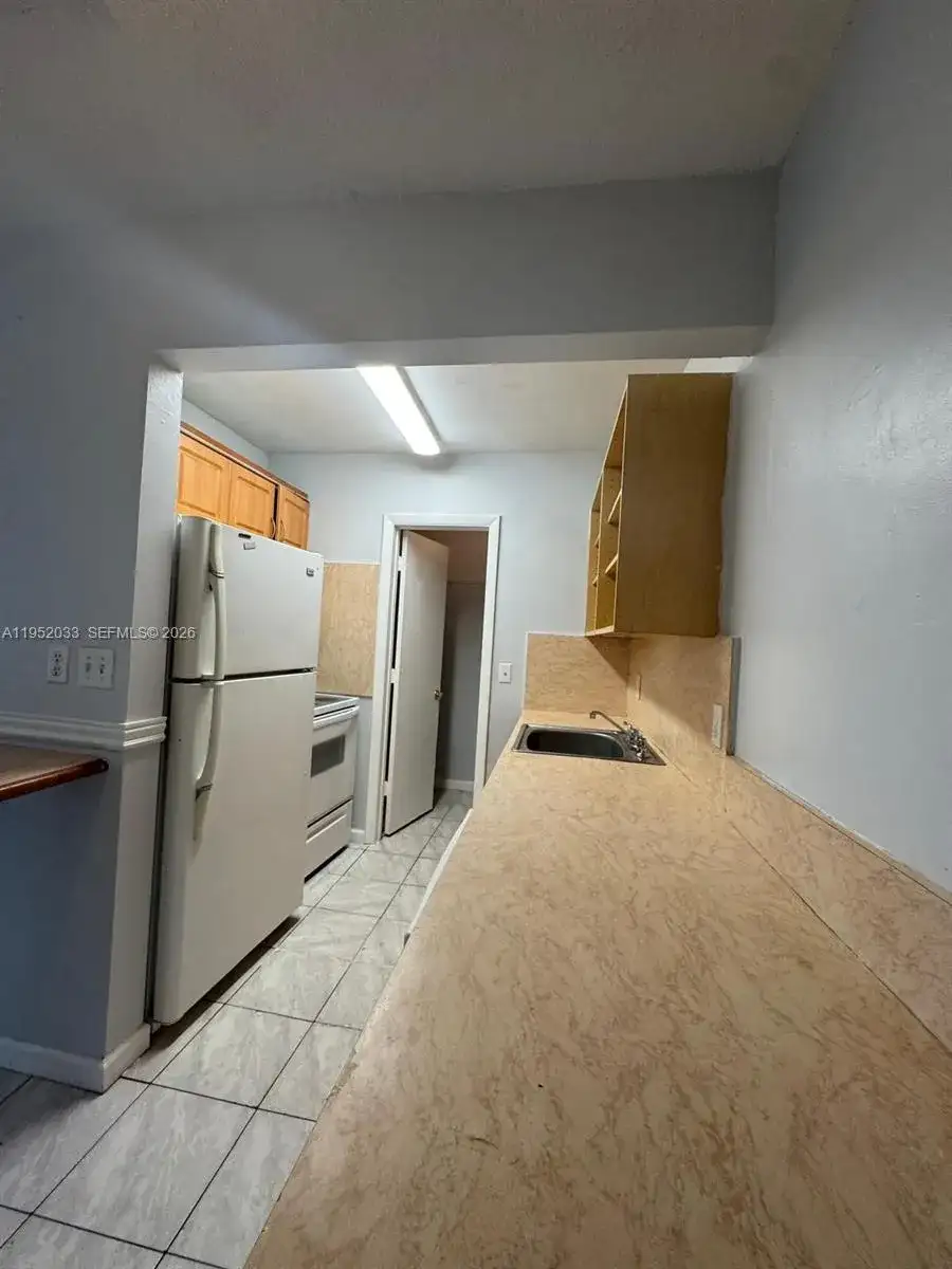 1522 NE 34th Ct # 2, Oakland Park FL 33334 photo 4