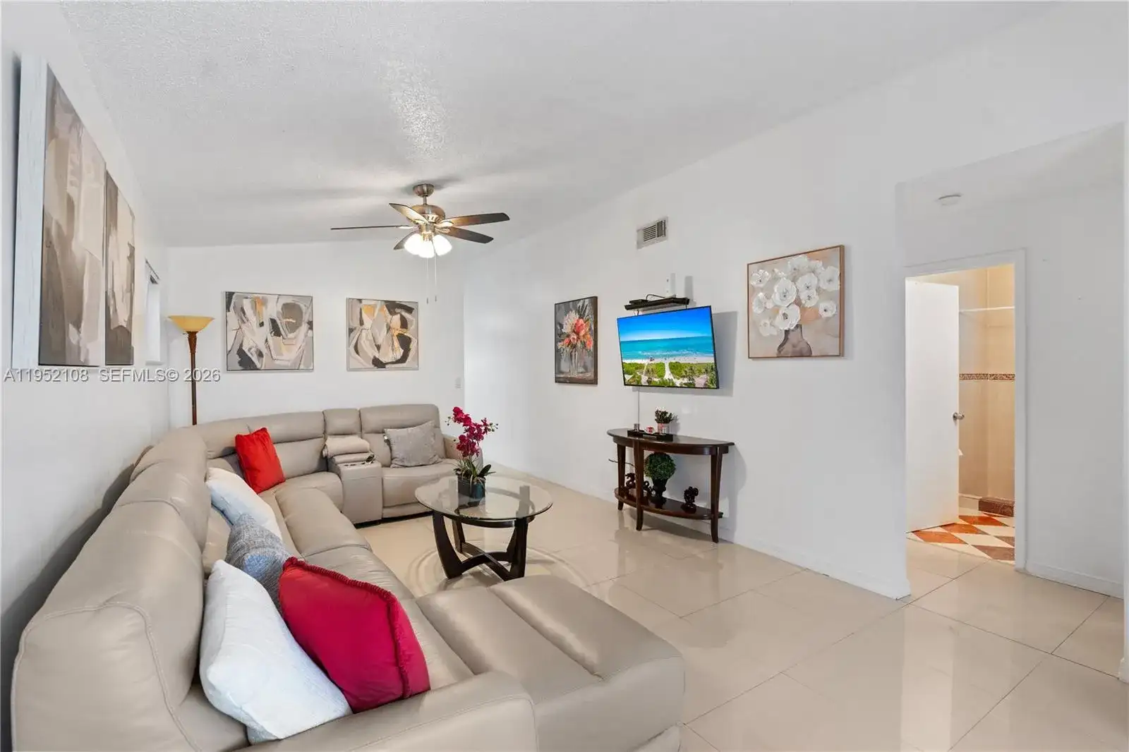 6919 W 29th Way, Hialeah FL 33018 photo 3