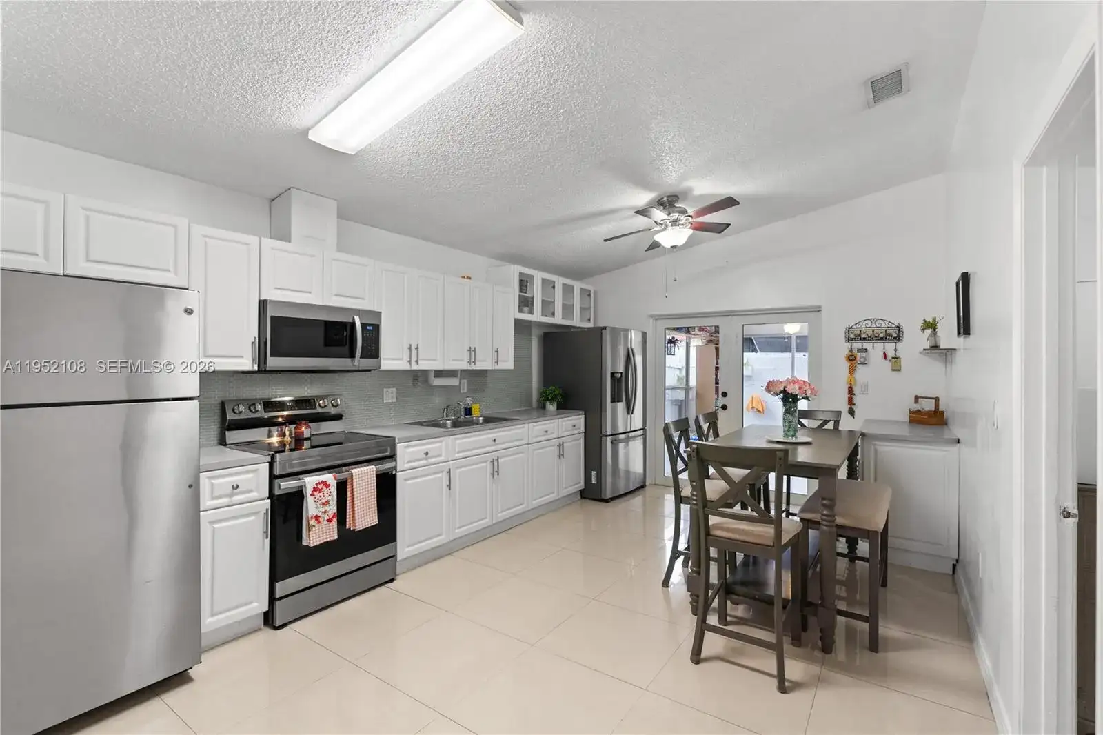 6919 W 29th Way, Hialeah FL 33018 photo 5