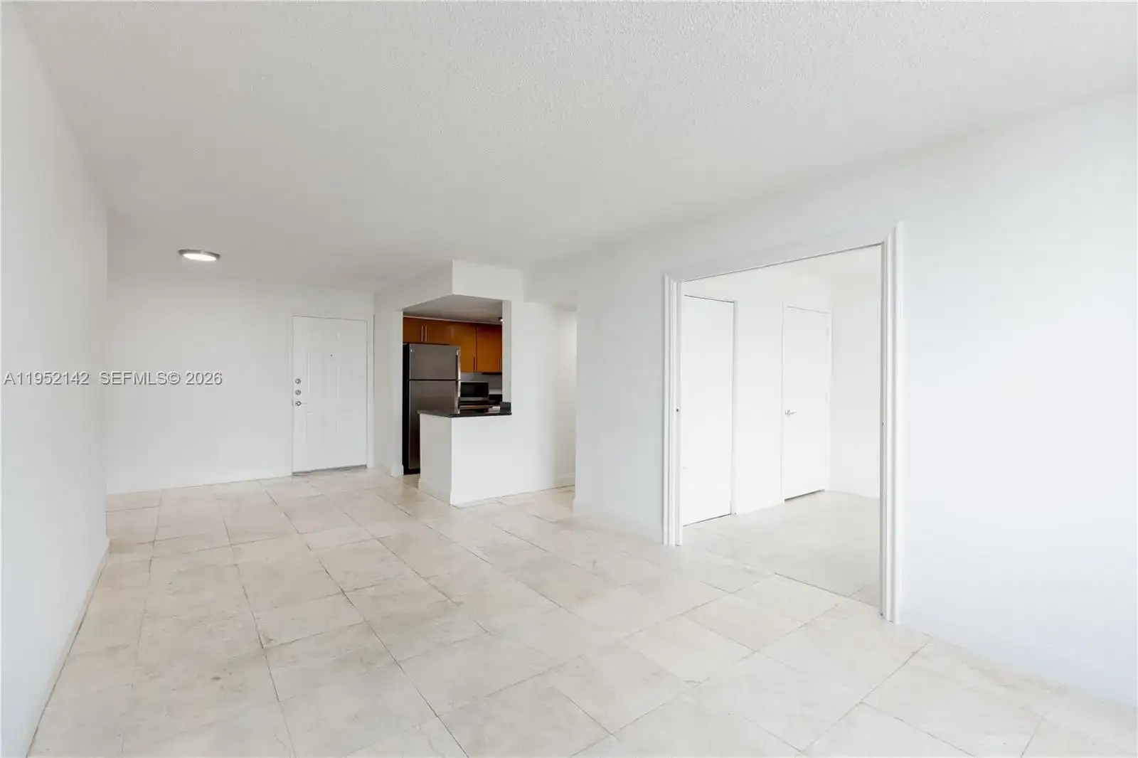 1621 BAY RD # 604, Miami Beach FL 33139 photo 2