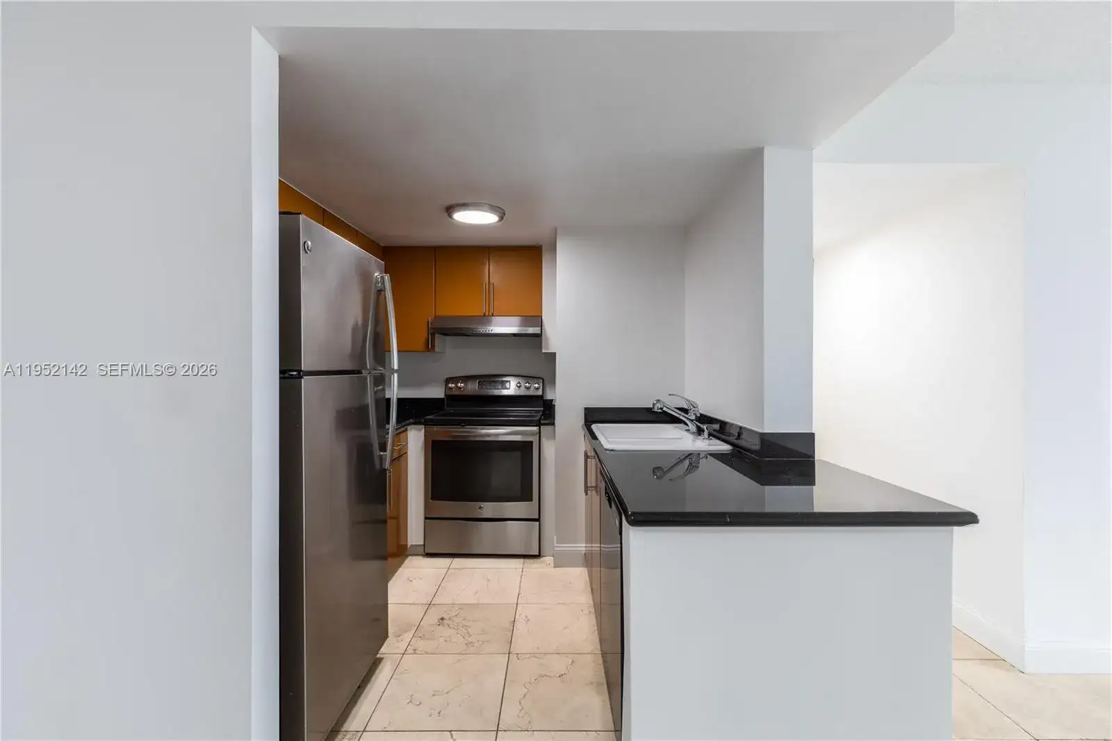 1621 BAY RD # 604, Miami Beach FL 33139 photo 4