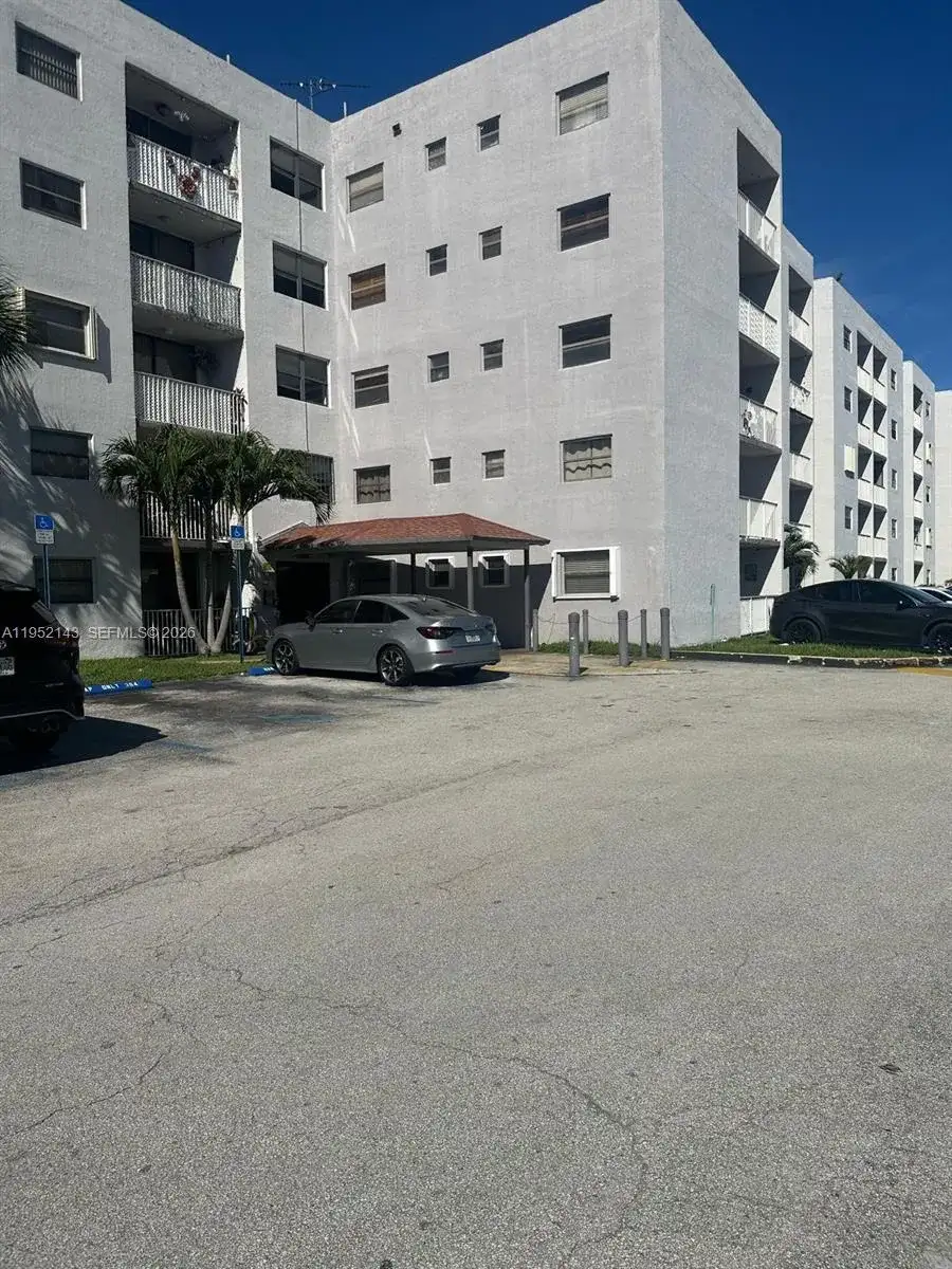 8145 NW 7th St # 307, Miami FL 33126 photo 2
