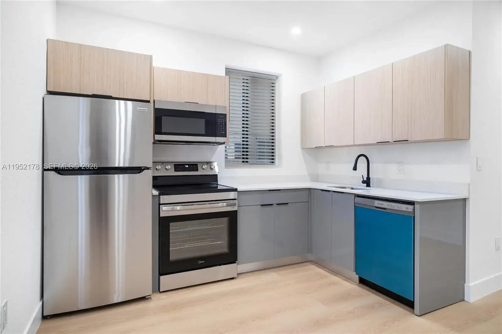 629 SW 10th Ave # 1, Miami FL 33130 photo 2