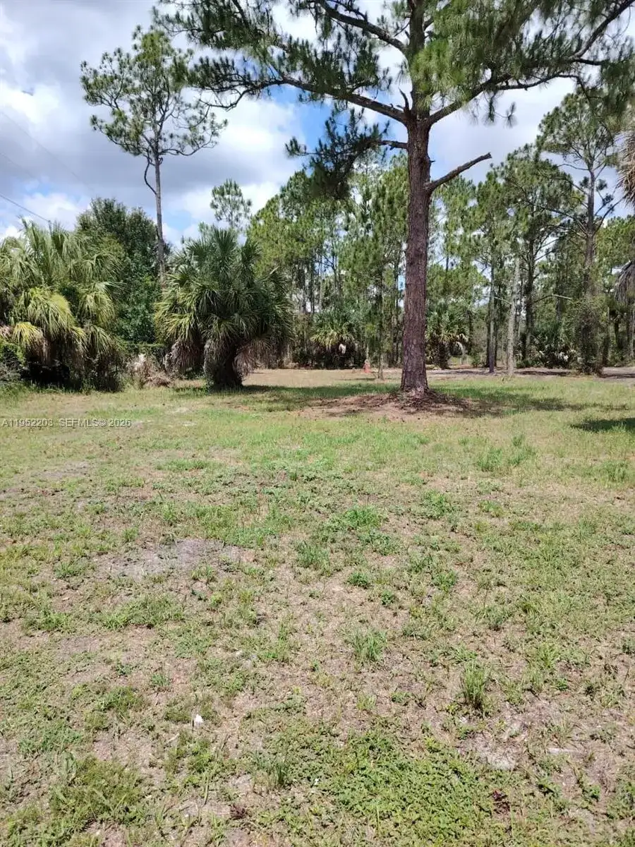 615 621 Hunting Club Ave, Clewiston FL 33440 photo 2