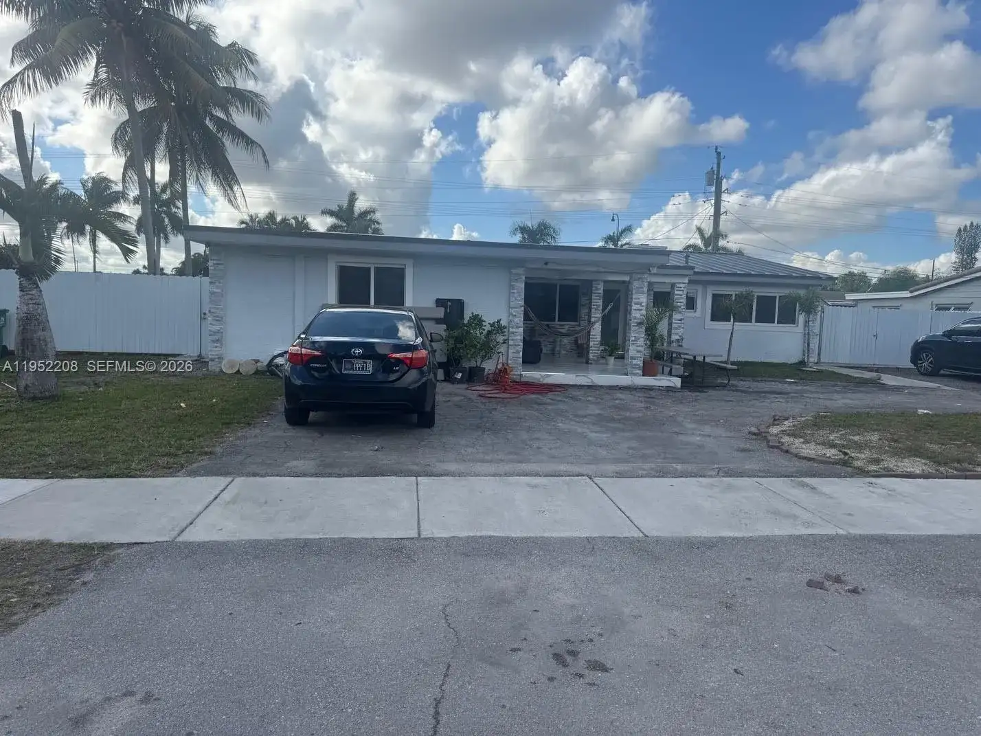 19700 NW 6th Pl, Miami Gardens FL 33169 photo 2
