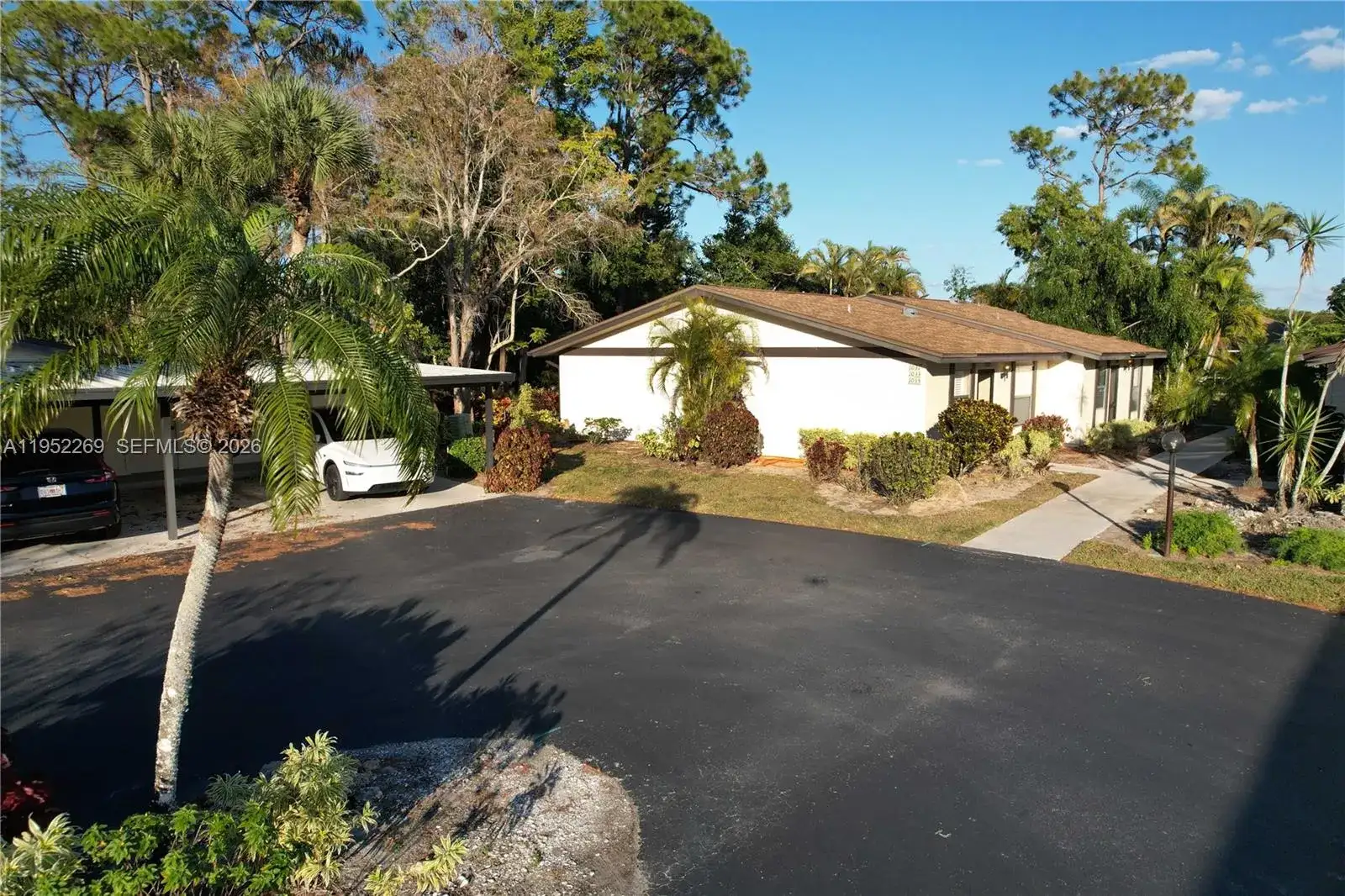 1031 pine isle ln # 1031, Naples FL 34112 photo 2