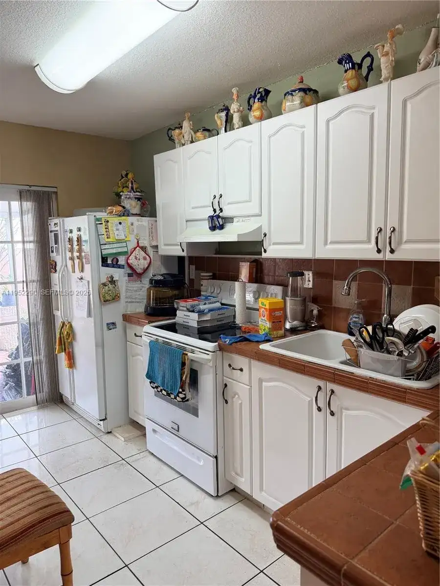 9069 NW 121st Ter # 81, Hialeah Gardens FL 33018 photo 5