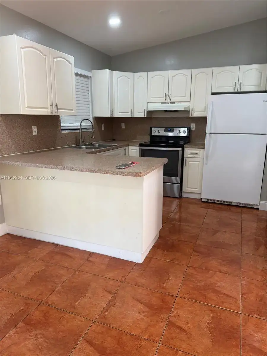 19751 NW 52nd Ct, Miami Gardens FL 33055 photo 2