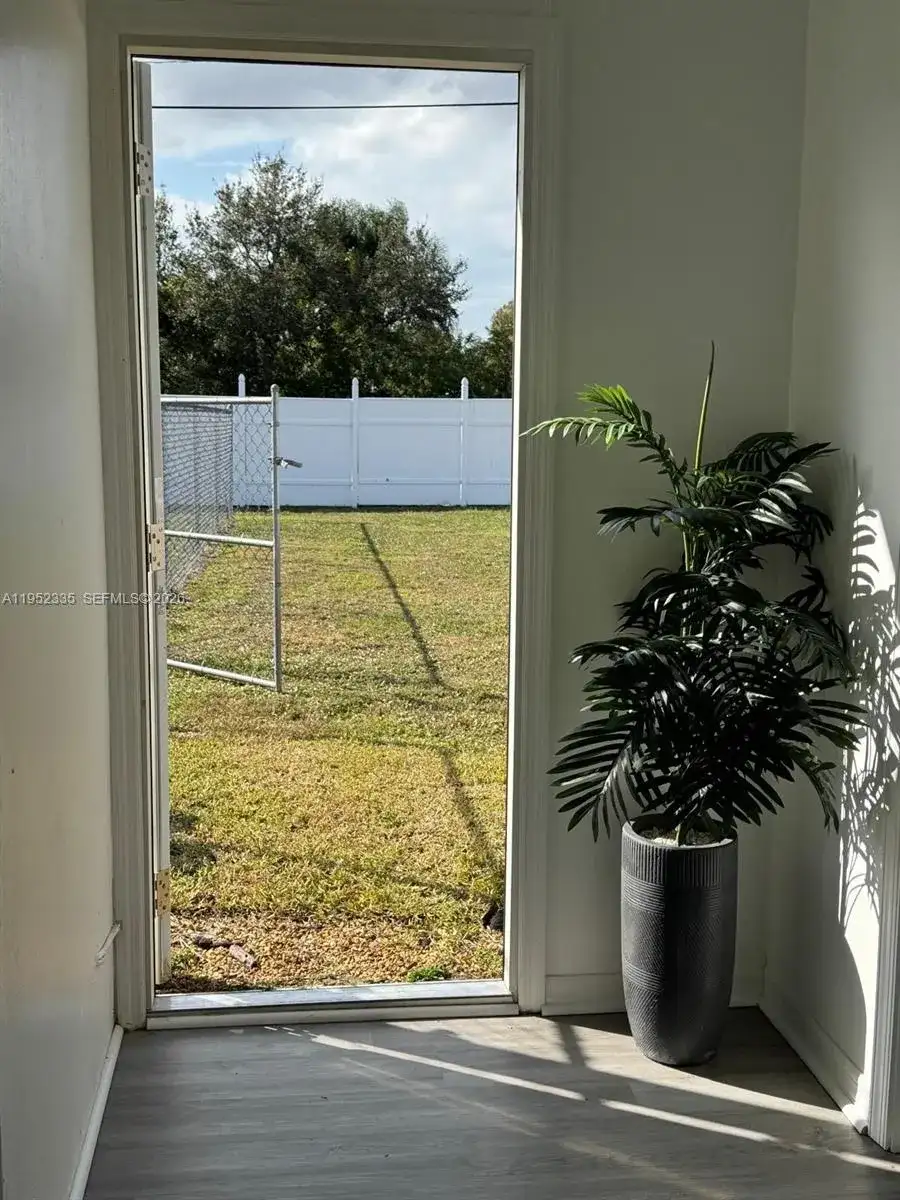 910 SW Airoso Blvd # 1, Port St. Lucie FL 34983 photo 4