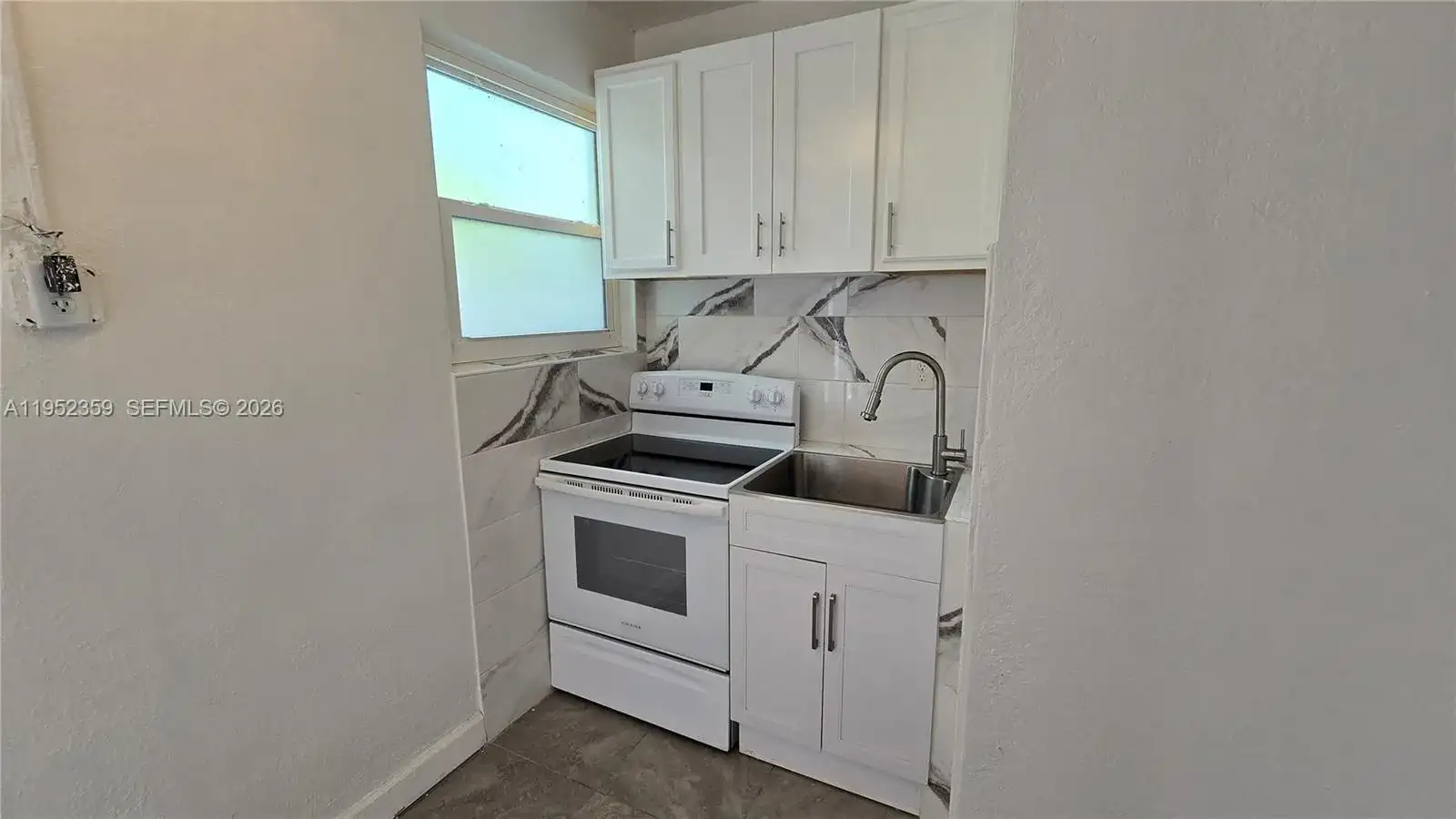 9680 NW 19th Pl, Sunrise FL 33322 photo 3