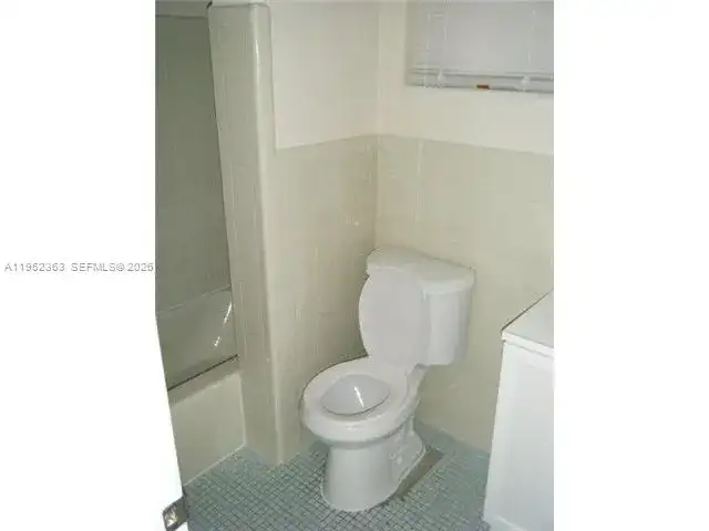 107 Allen Rd, West Park FL 33023 photo 4