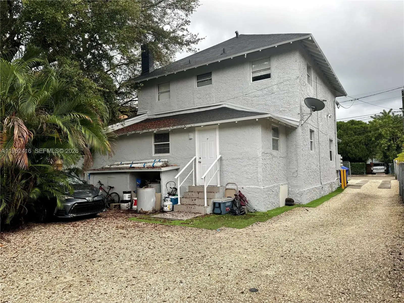 529 SW 3rd St, Miami FL 33130 photo 2