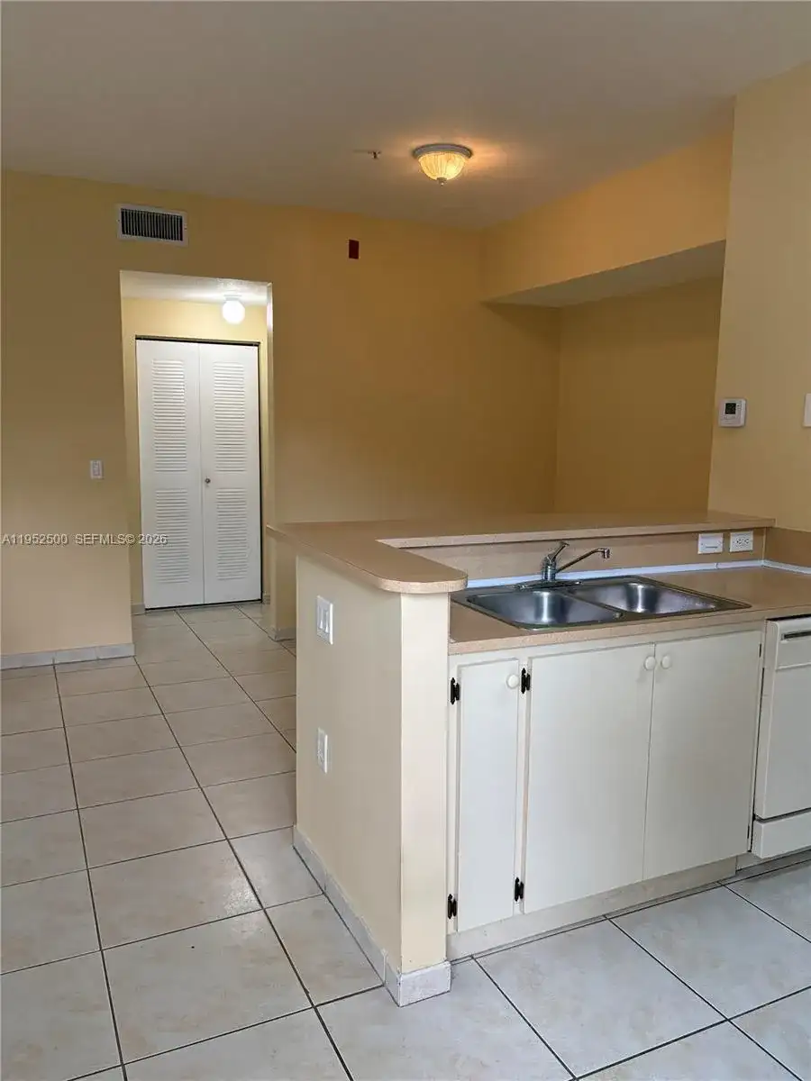 7320 NW 114th Ave # 202, Doral FL 33178 photo 2