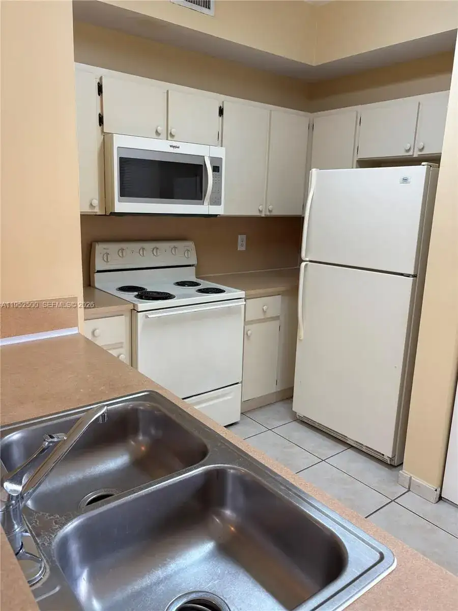 7320 NW 114th Ave # 202, Doral FL 33178 photo 5
