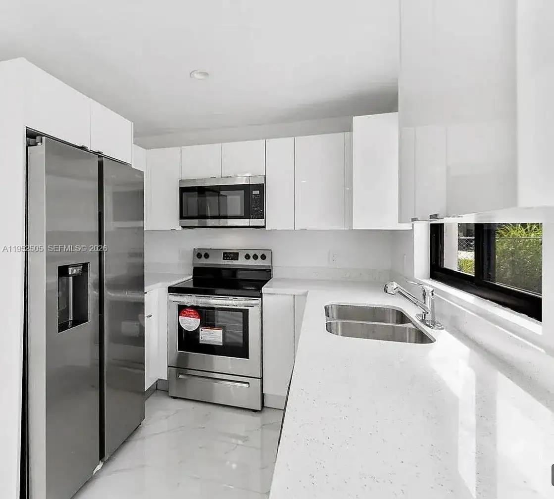 11935 SW 217th St, Miami FL 33170 photo 2