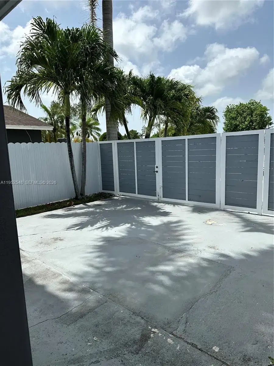 11631 SW 179th Ter, Miami FL 33157 photo 3
