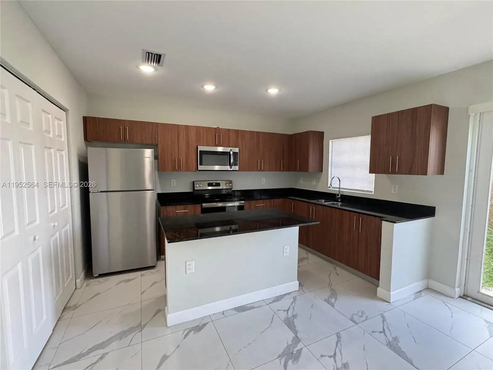 1310 NW 6th Ave, Florida City FL 33034 photo 2