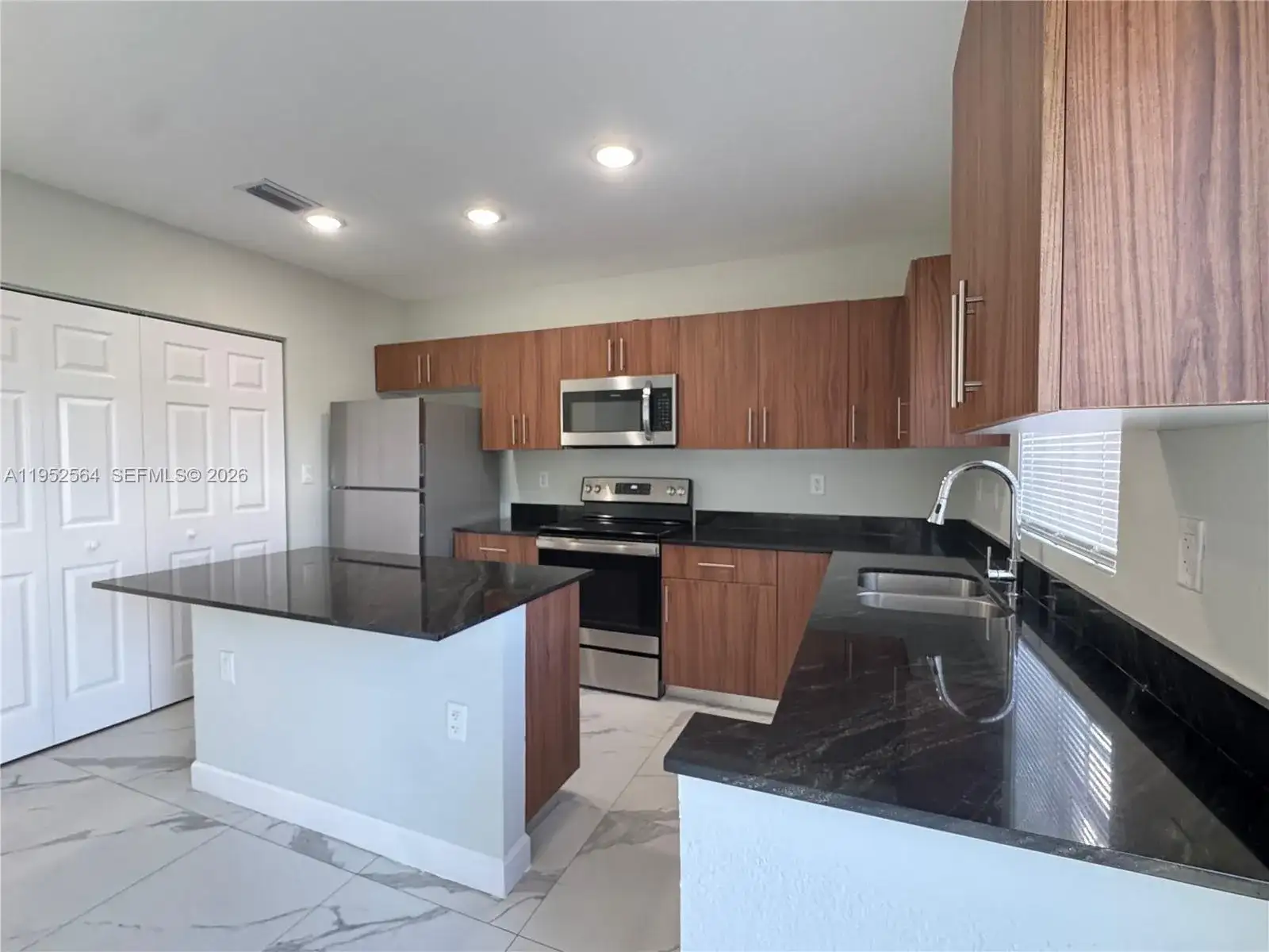 1310 NW 6th Ave, Florida City FL 33034 photo 4