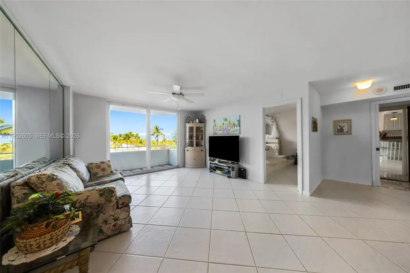 465 Ocean Dr # 419, Miami Beach FL 33139 photo 4