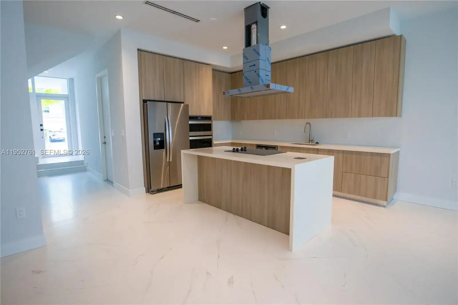3374 Day Ave, Miami FL 33133 photo 5