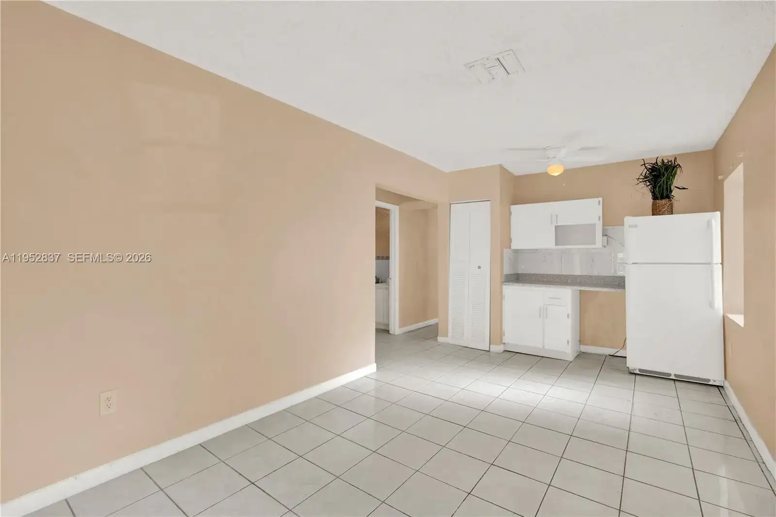 474 E 10th St, Hialeah FL 33010 photo 4