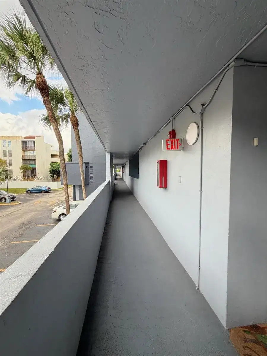 310 Fontainebleau Blvd # 206, Miami FL 33172 photo 5