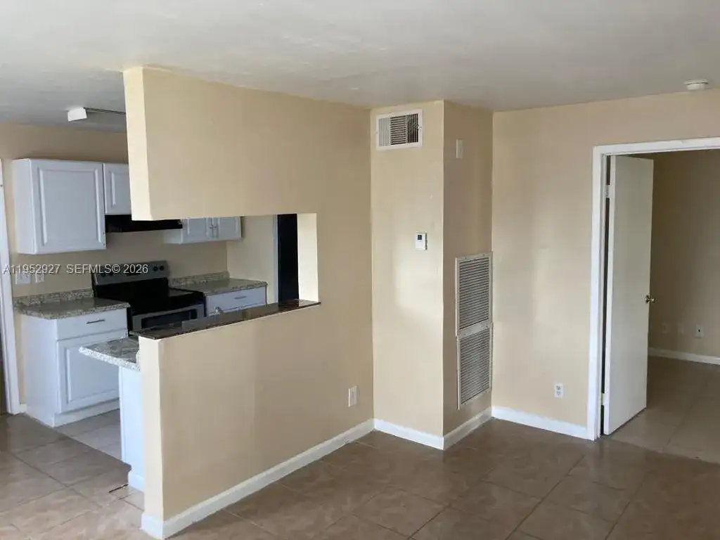 8705 NW 39th St # 0, Sunrise FL 33351 photo 2