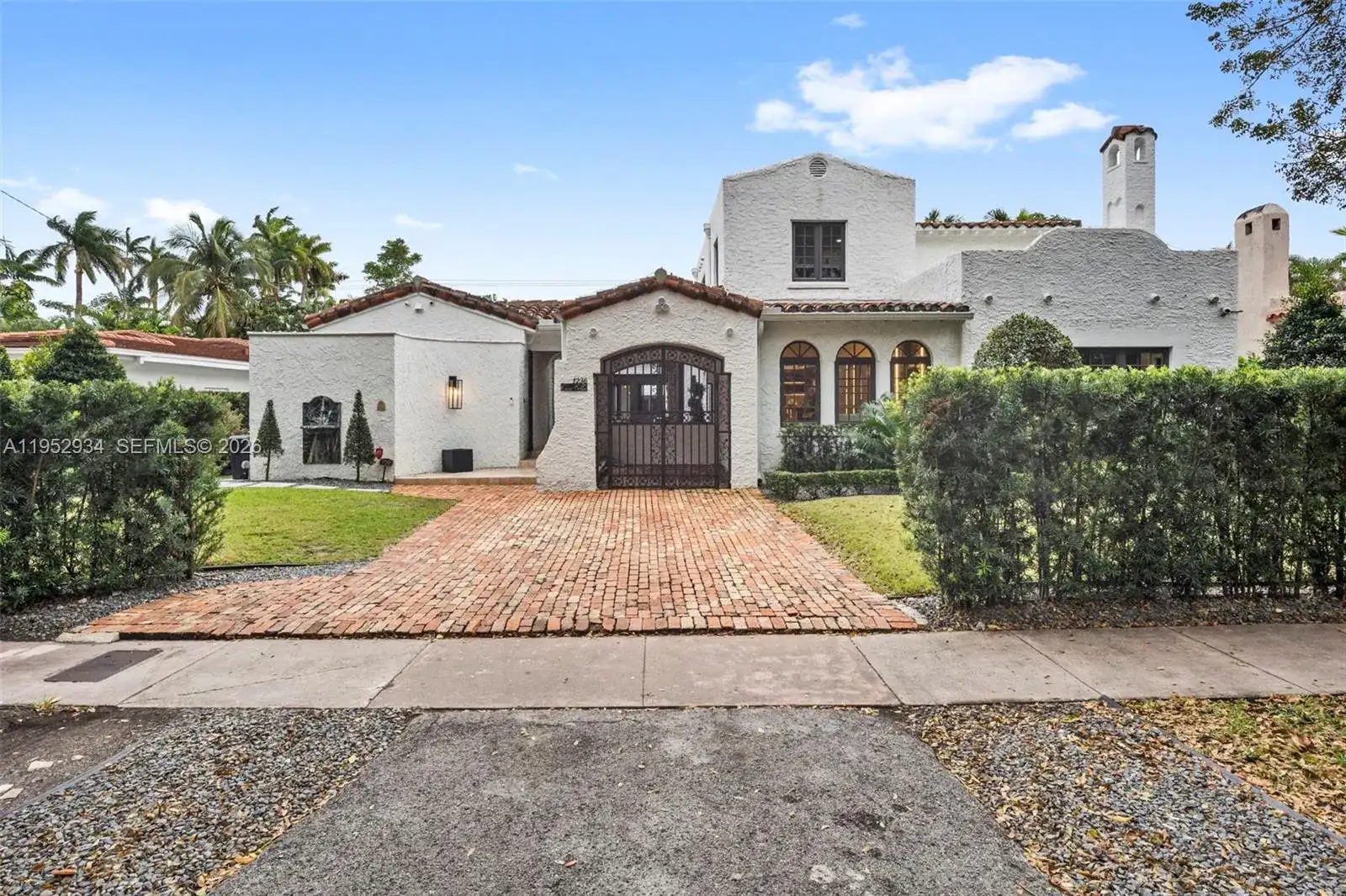 1236 Obispo Ave, Coral Gables FL 33134 photo 2