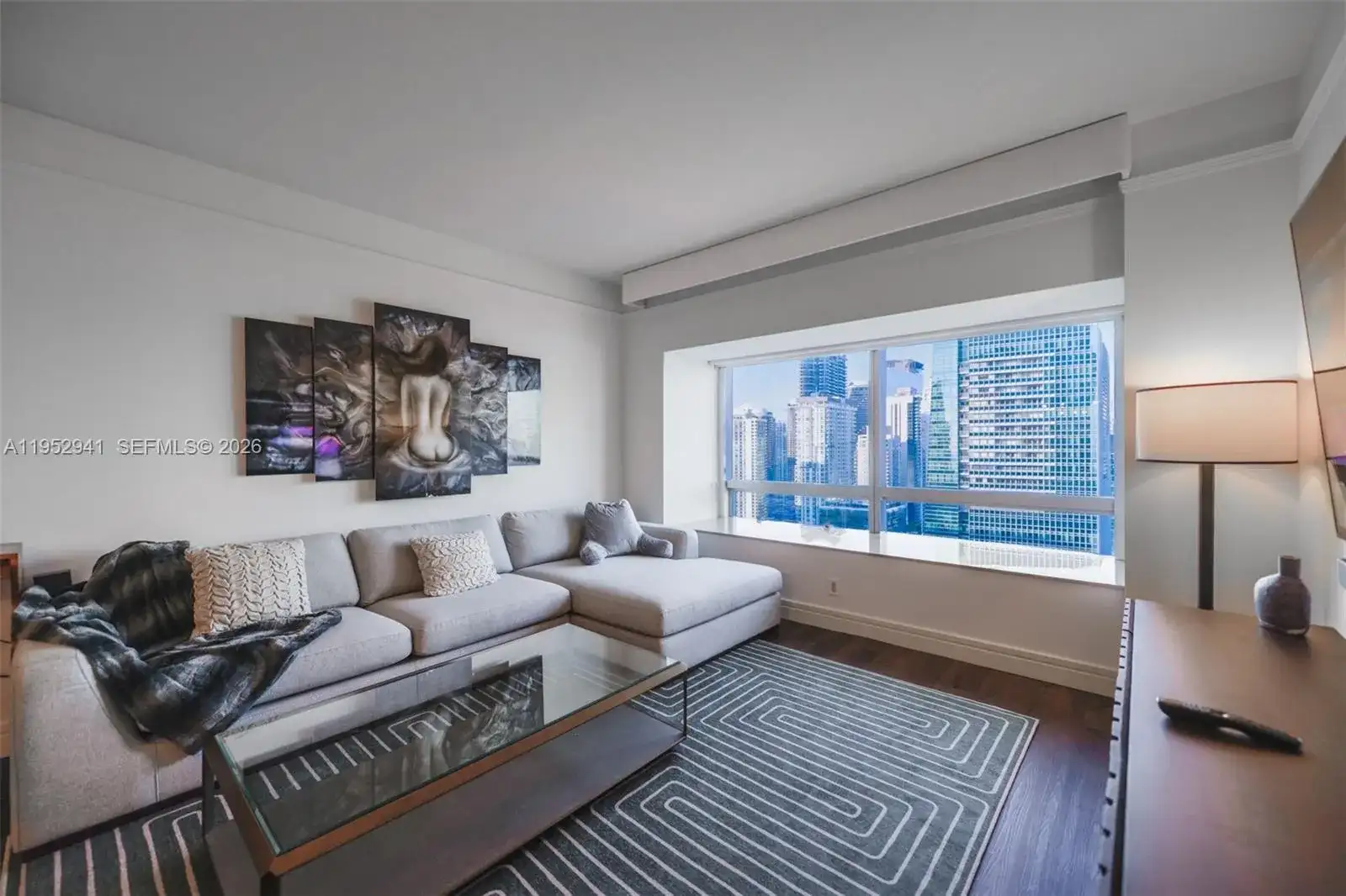 1435 Brickell Ave # 3510, Miami FL 33131 photo 2