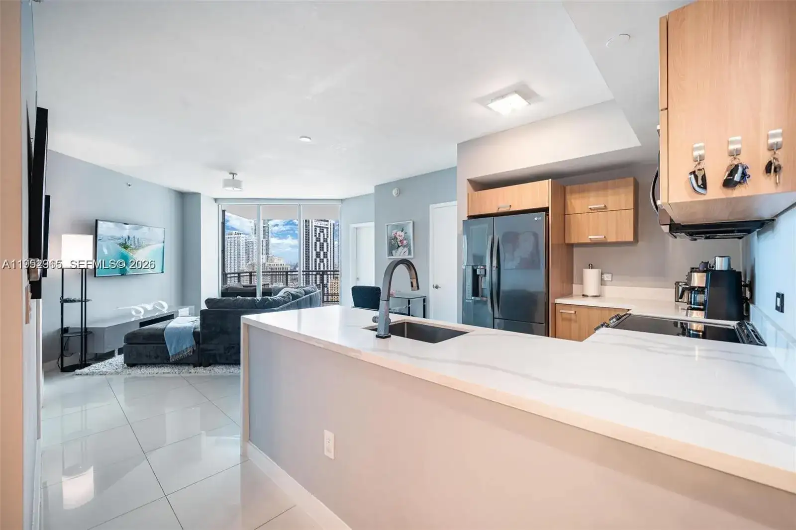 350 S Miami Ave # 2505, Miami FL 33130 photo 3