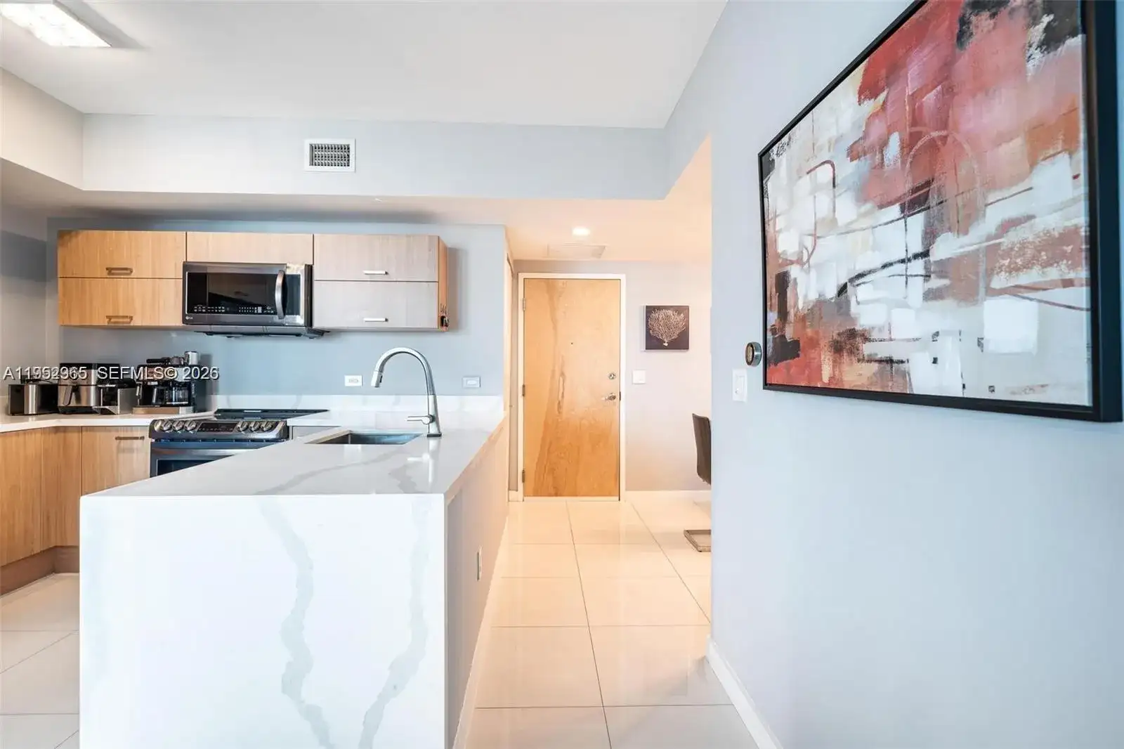 350 S Miami Ave # 2505, Miami FL 33130 photo 4