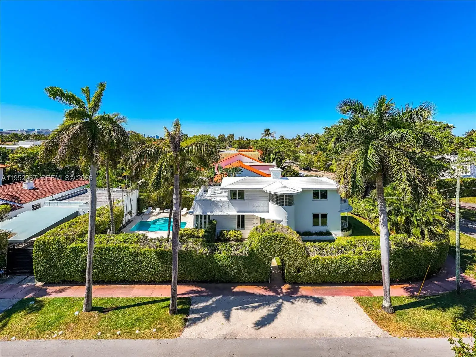 4580 Post Ave, Miami Beach FL 33140 photo 2