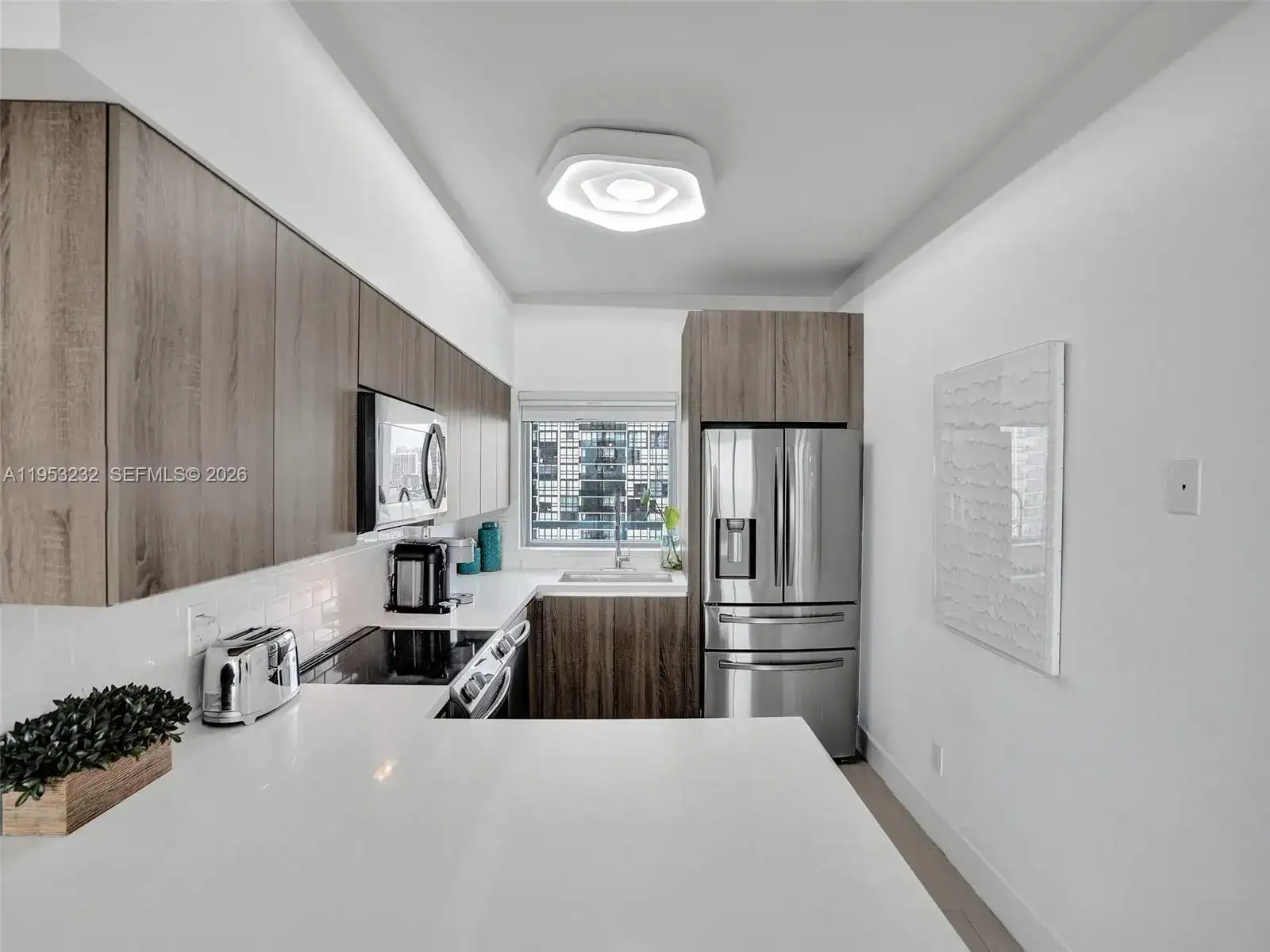 601 NE 36th St # 1003, Miami FL 33137 photo 4