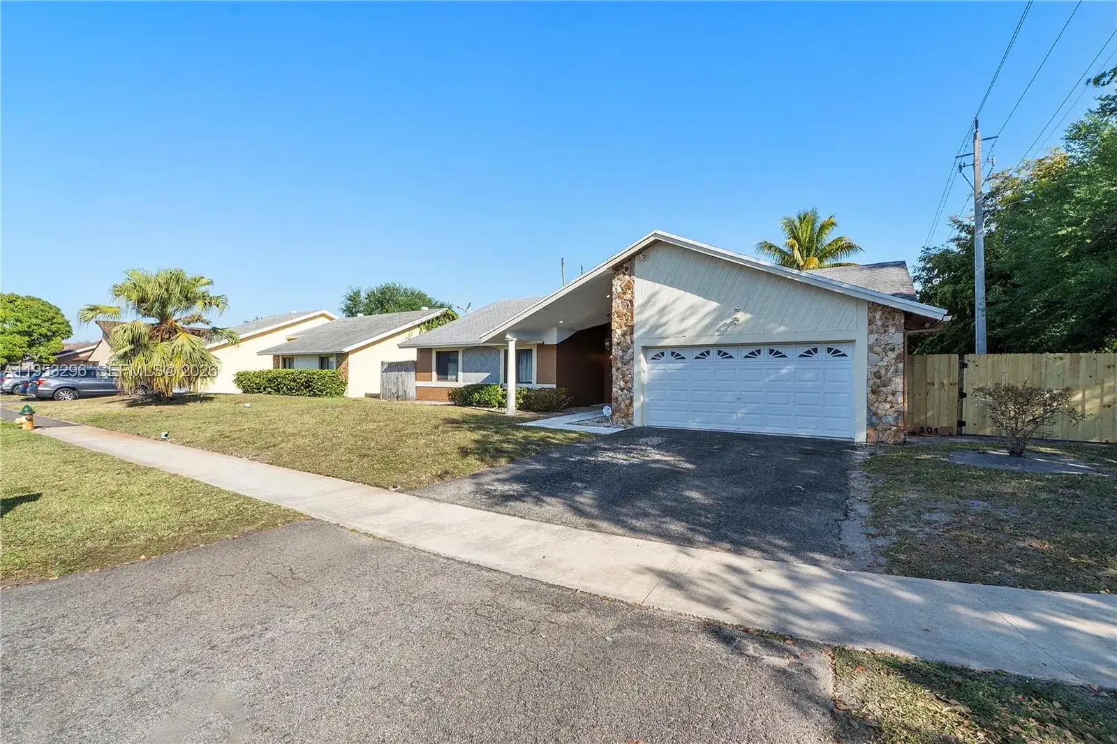 8201 NW 53rd St, Lauderhill FL 33351 photo 3