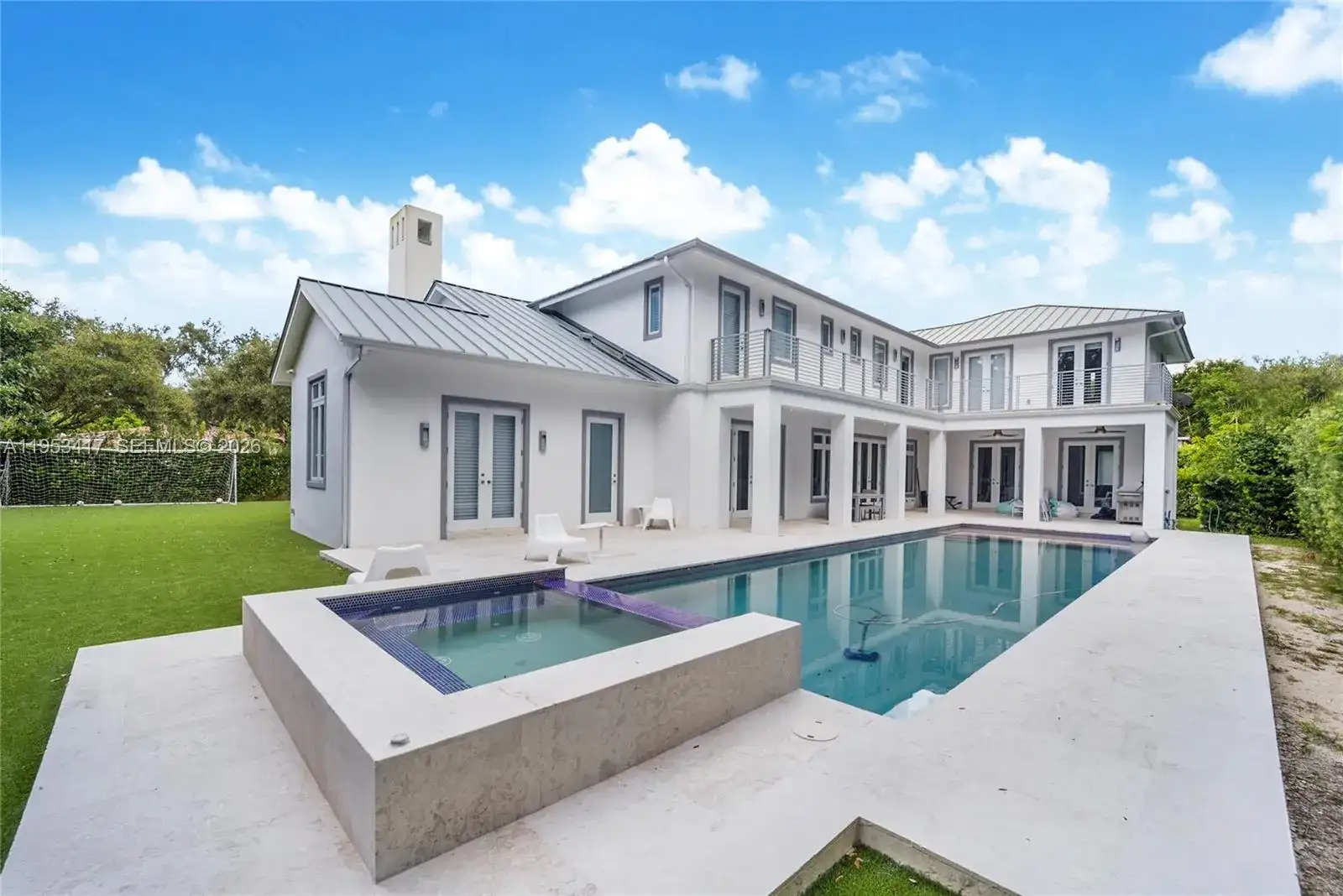 6900 Barquera St, Coral Gables FL 33146 photo 2