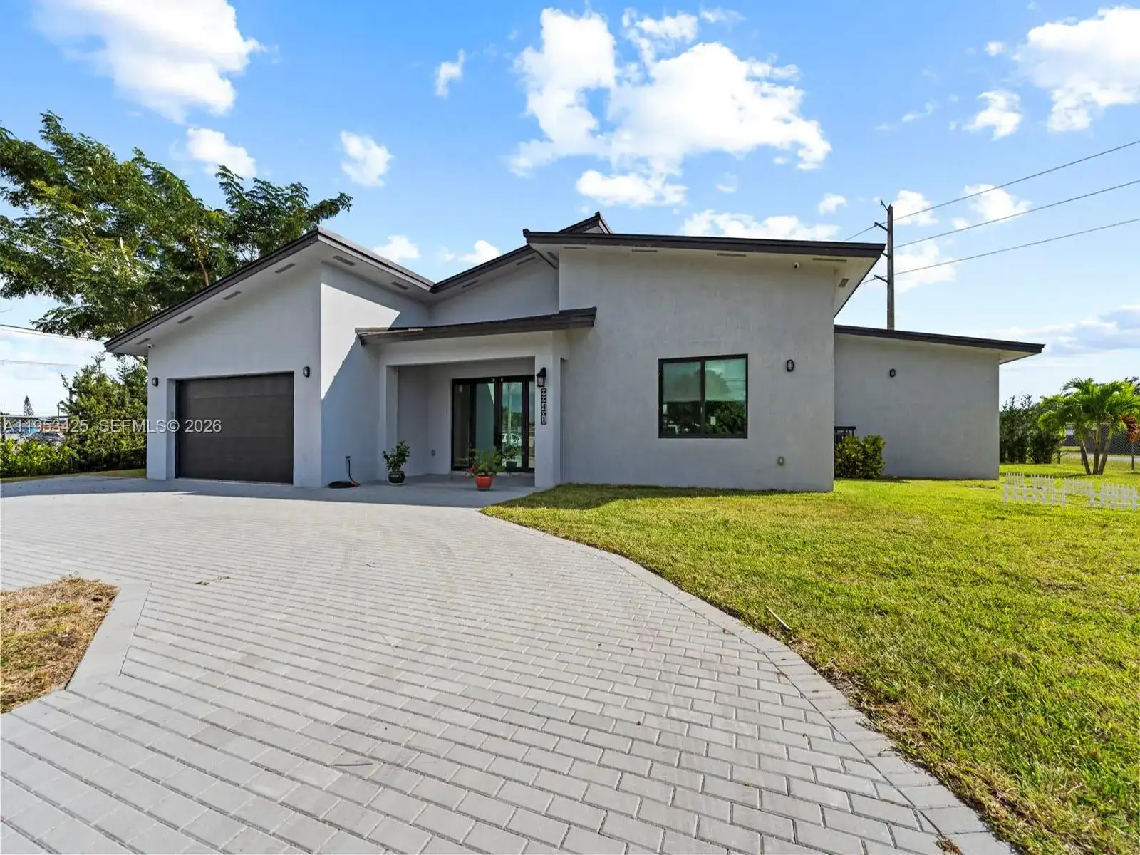 22451 SW 118 Ave, Miami FL 33170 photo 2