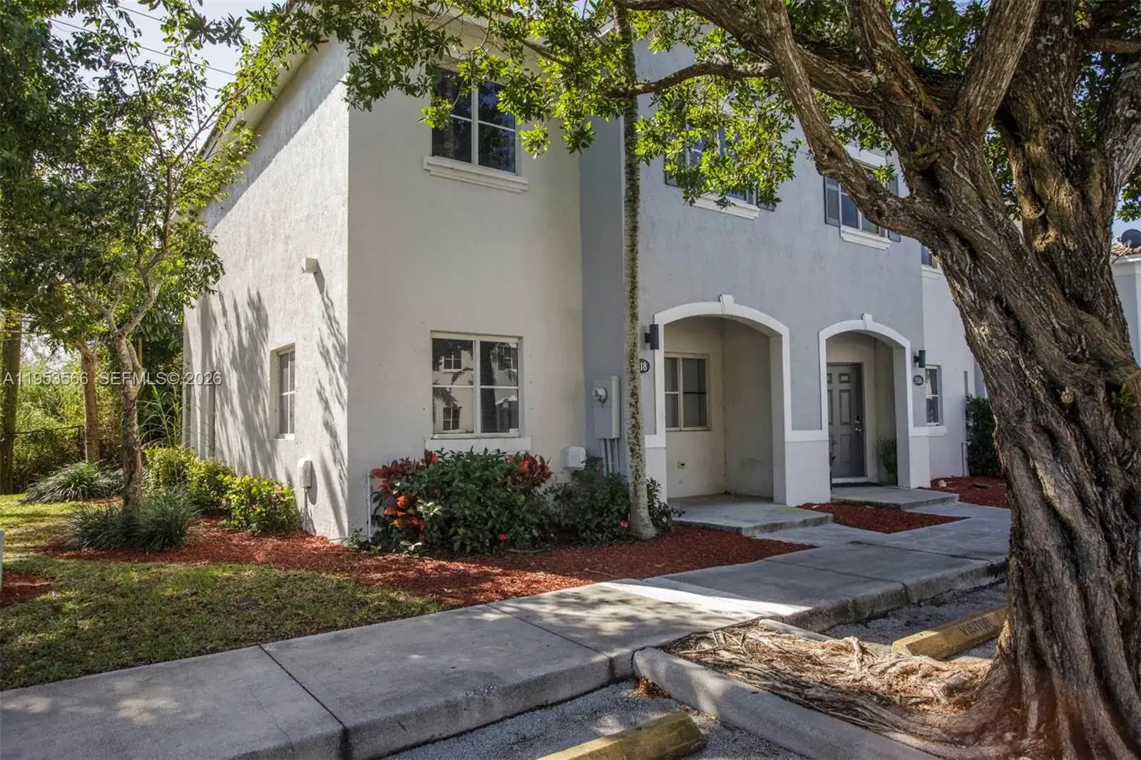 1518 SE 31 Ct, Homestead FL 33035 photo 3