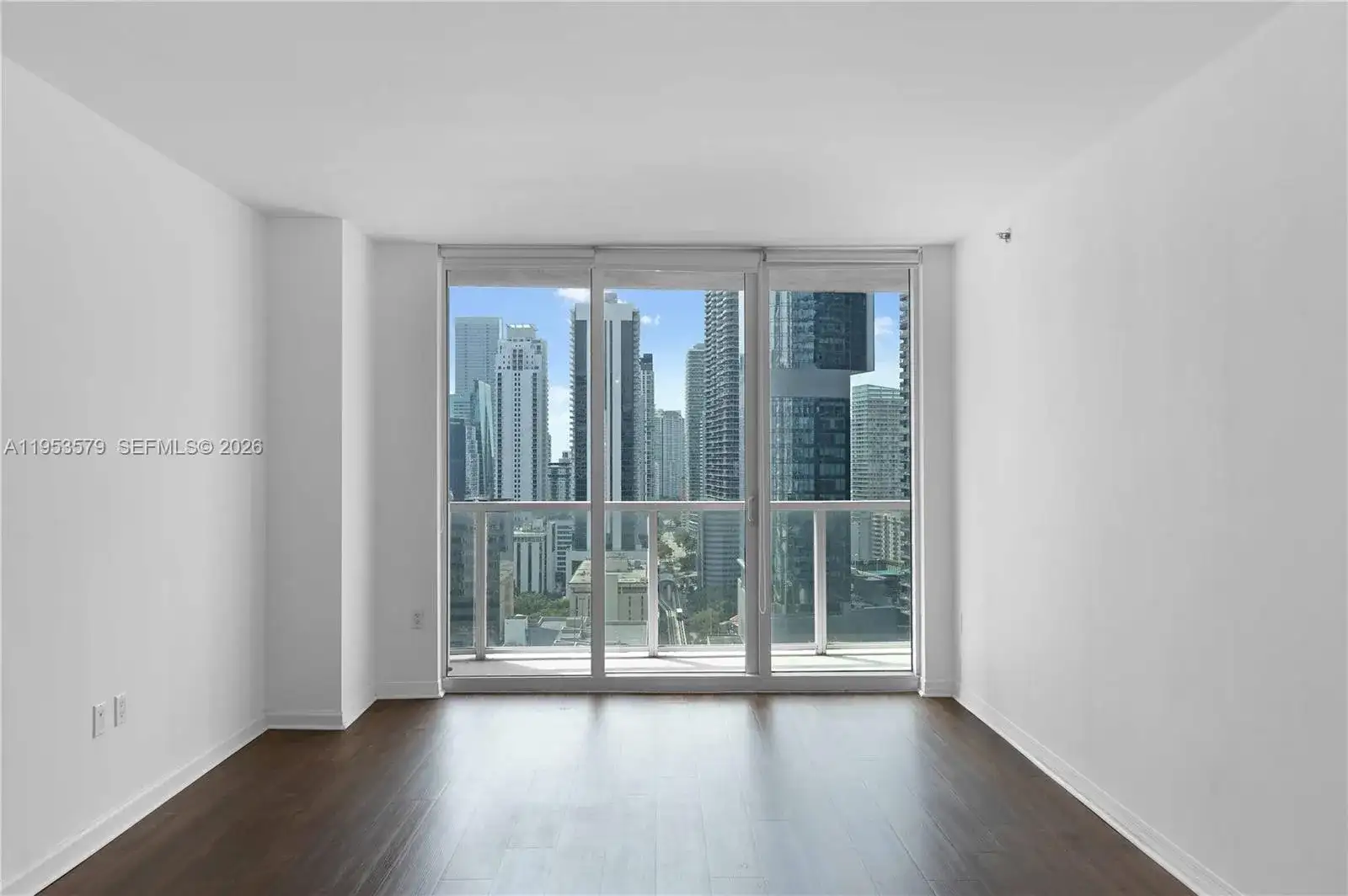 55 SE 6th St # 2606, Miami FL 33131 photo 2