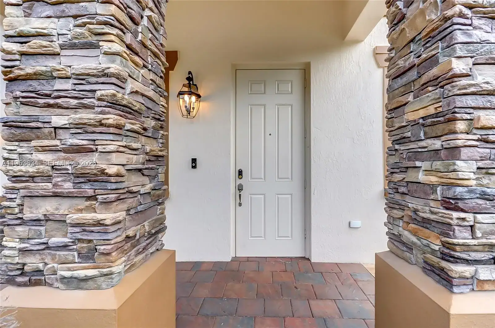 9815 NW 86th Ter, Doral FL 33178 photo 3