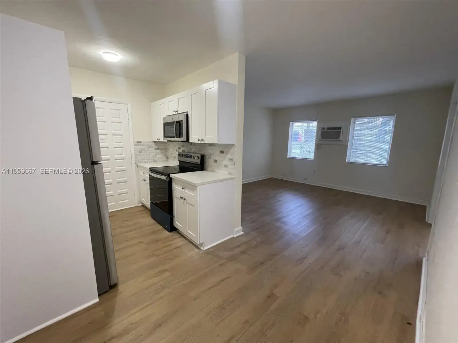 218 Santillane Ave # 8, Coral Gables FL 33134 photo 2