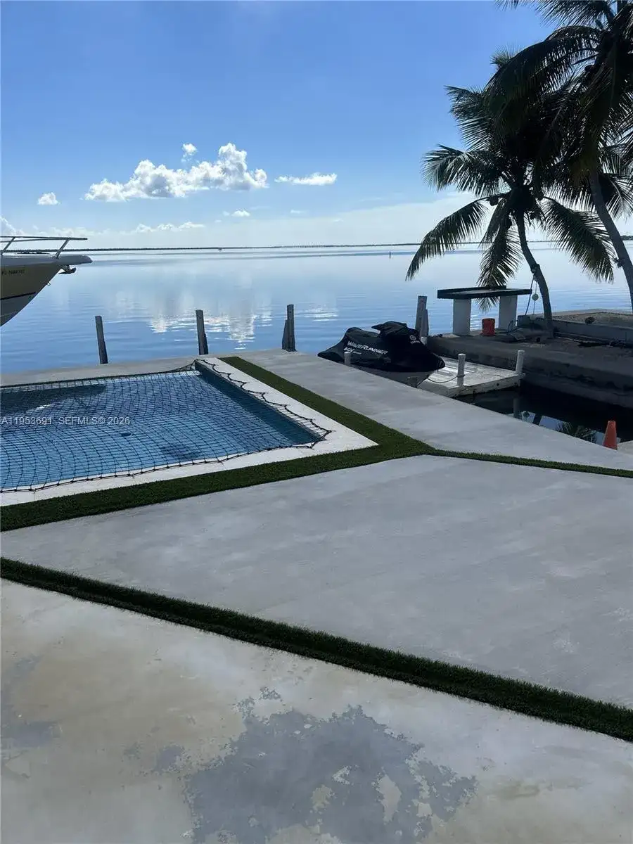1553 Sunrise Dr, Big Pine FL 33043 photo 3