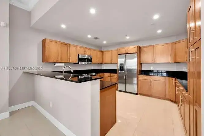 8395 SW 73rd Ave # 104, Miami FL 33143 photo 4