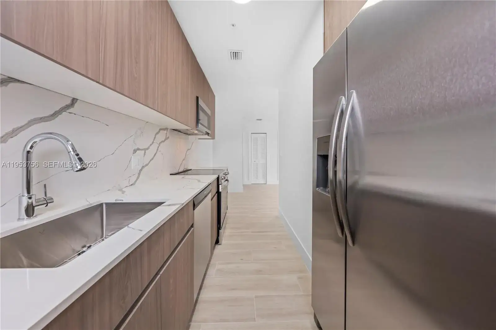 32 NW 14th Ave # 301, Miami FL 33125 photo 3