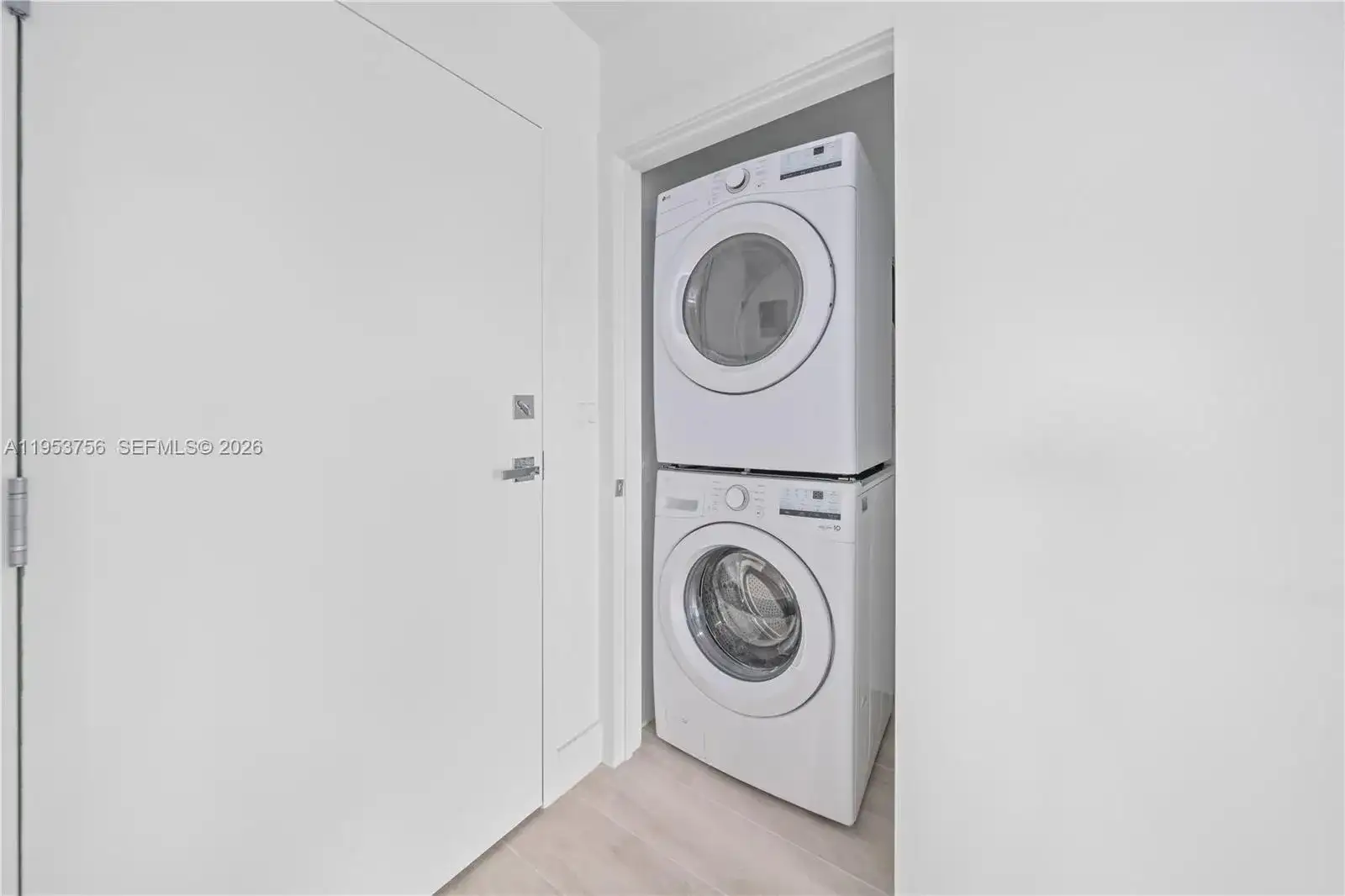 32 NW 14th Ave # 301, Miami FL 33125 photo 4