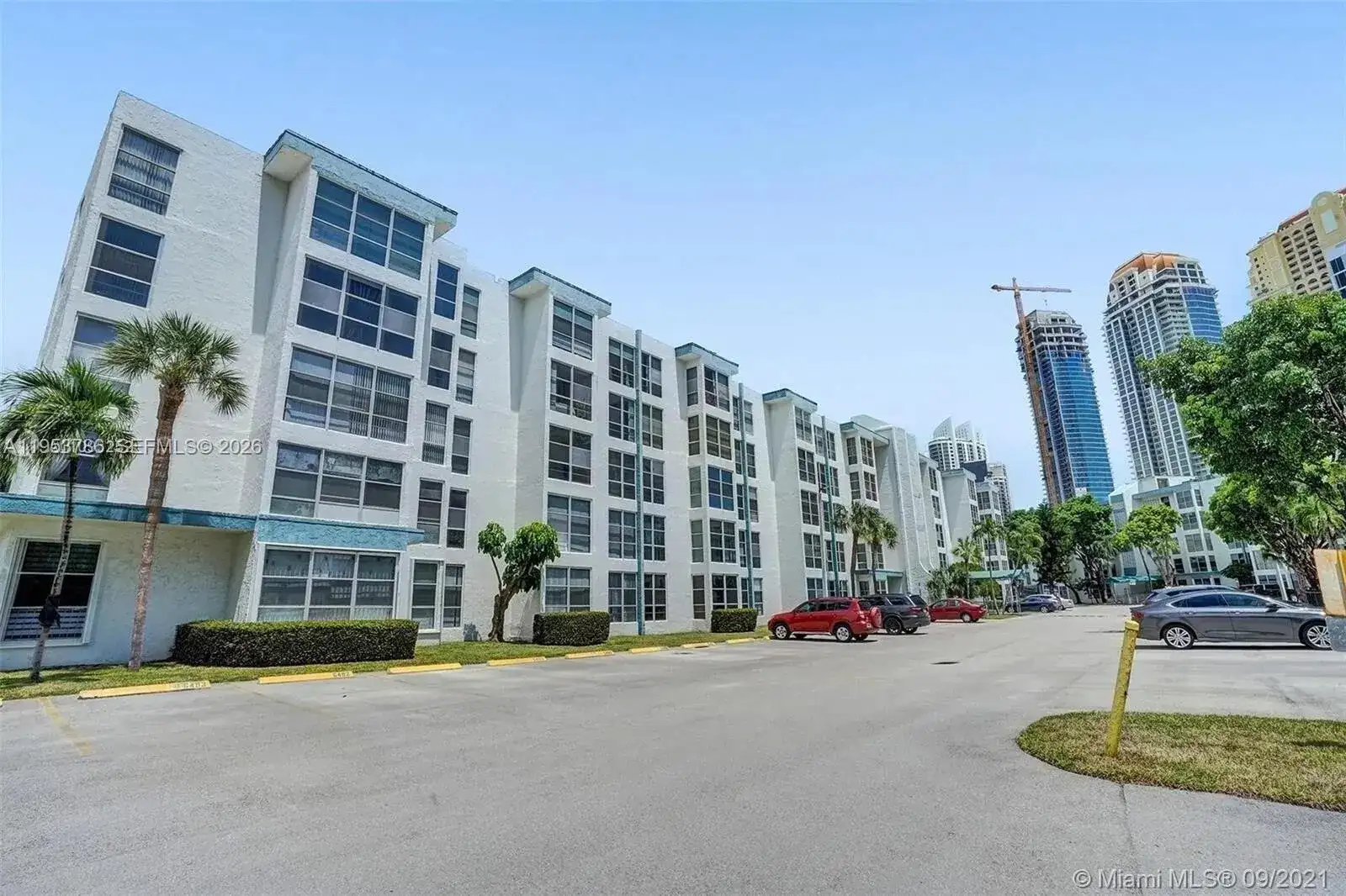 200 177th Dr # 416, Sunny Isles Beach FL 33160 photo 5