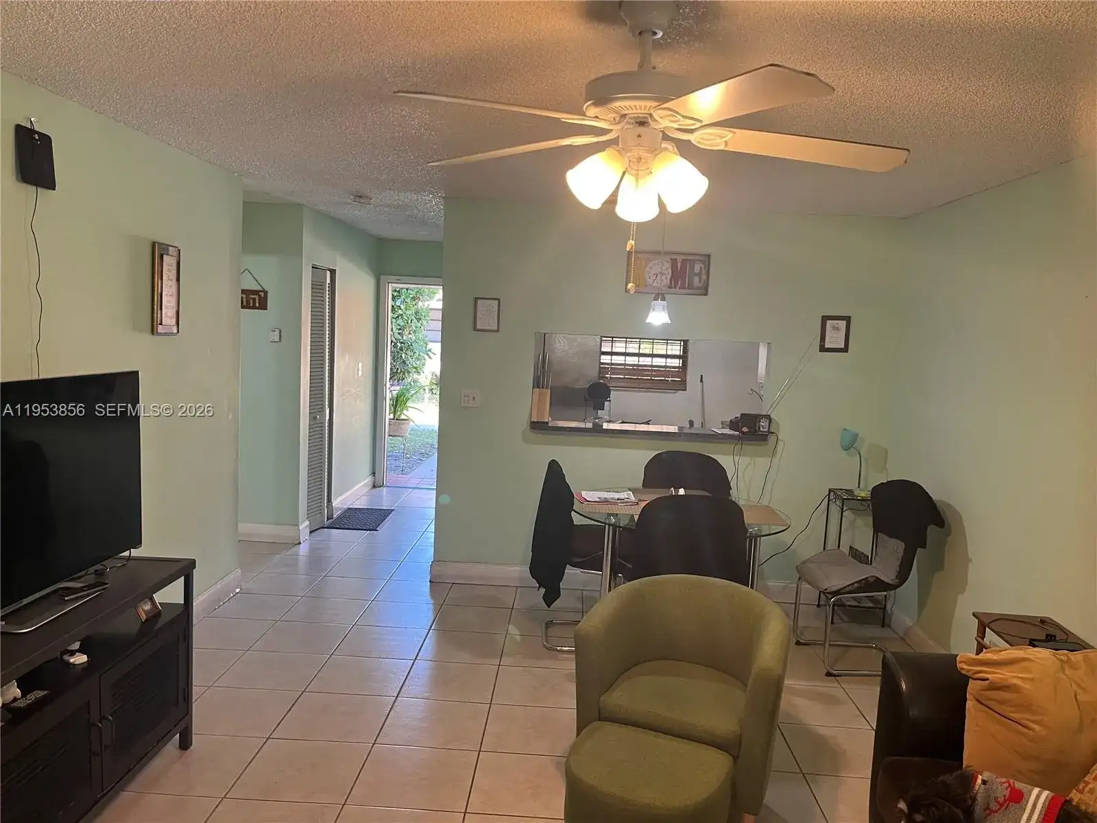 13942 NE 4th Ave # B, Miami FL 33161 photo 4