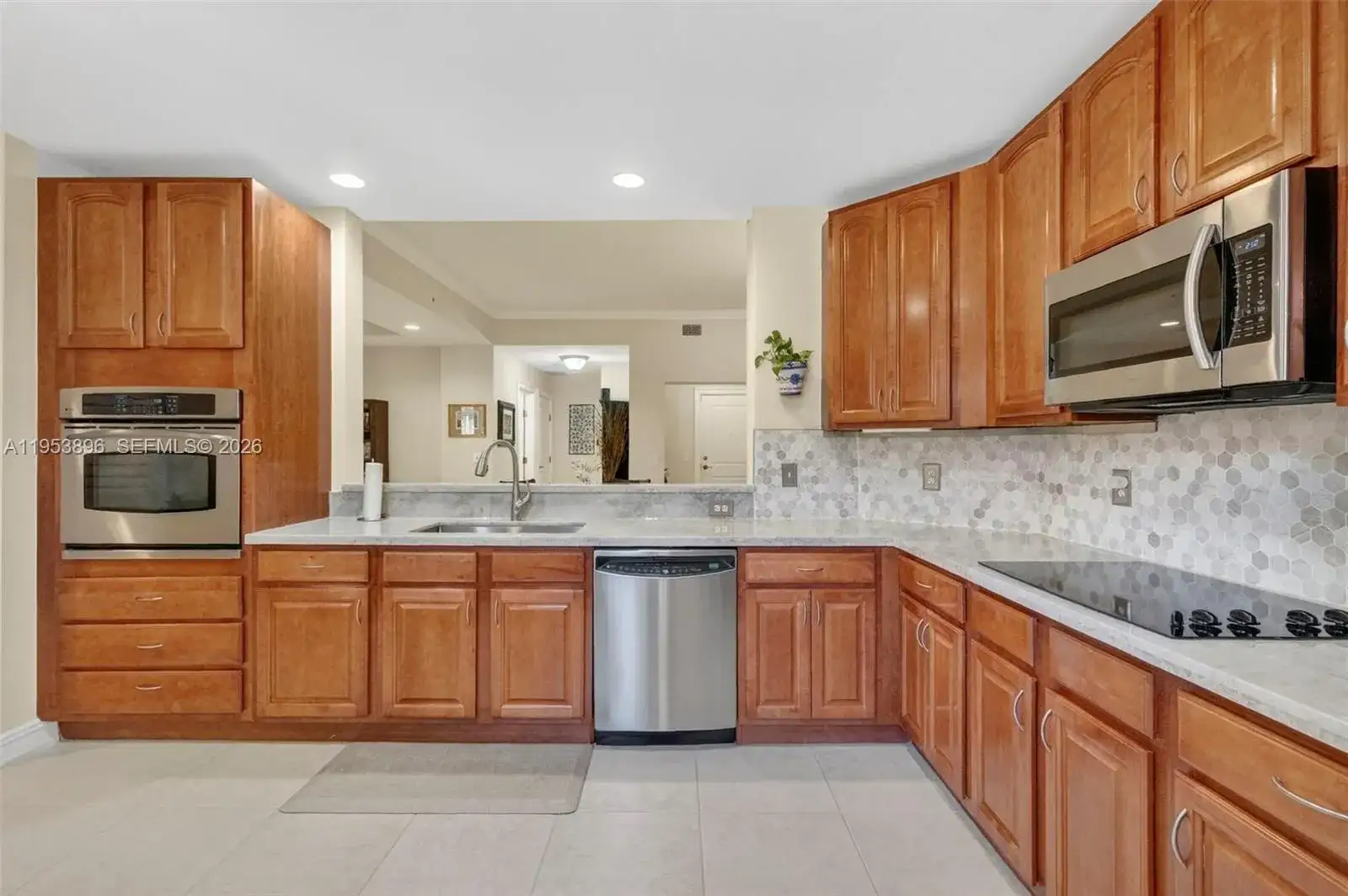 16135 Emerald Estates Dr # 162, Weston FL 33331 photo 3