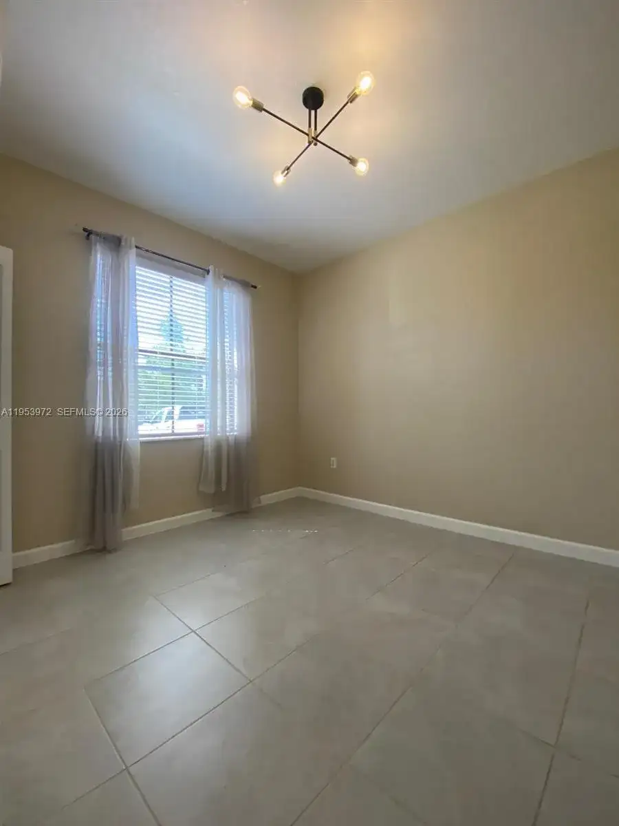 18220 SW 148th Rd, Miami FL 33187 photo 2